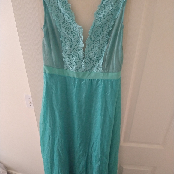 Dress - Picture 1 of 6